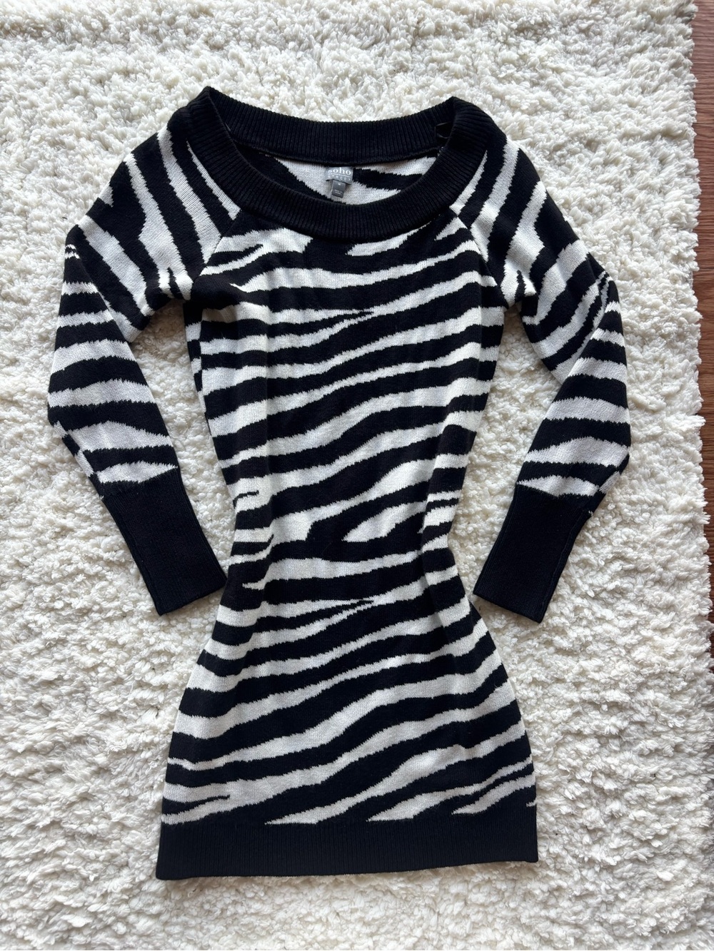 New York & Company Black and White Zebra-Print Long Sleeve Dress